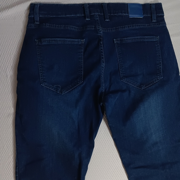 Sold - Picture 8 of 9